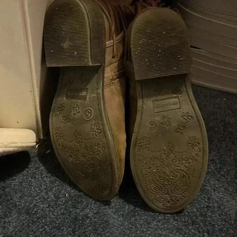 STEVE MADDEN size 5 tall boots